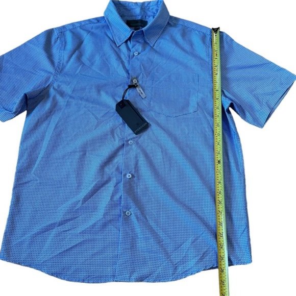 New Hydrogen Men’s Button Up Short Sleeve Size Medium - Picture 8 of 8